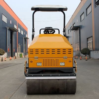 45KN エキサイティングフォース 滑らかで安定した道路のための水力振動アスファルトコンパクター