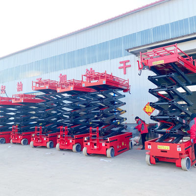 中高層モバイルのシザーカーリフト 車両リフト 320 kg 重量 900mm 拡張プラットフォーム