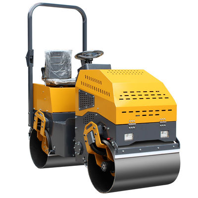 燃料タンク容量 5.5L 1000kg 建設用ゴムホイールロードロール