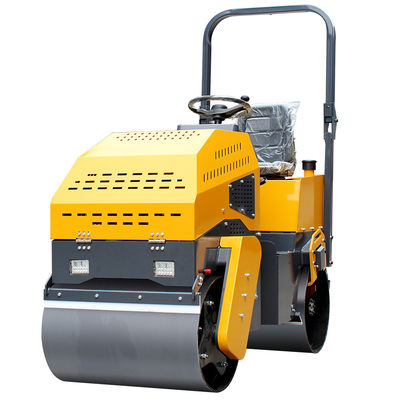 燃料タンク容量 5.5L 1000kg 建設用ゴムホイールロードロール
