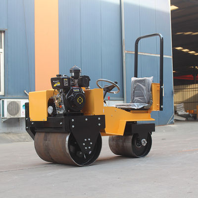 700mm 圧縮幅 駐車場圧縮用のミニ水力ディーゼルロードローラー