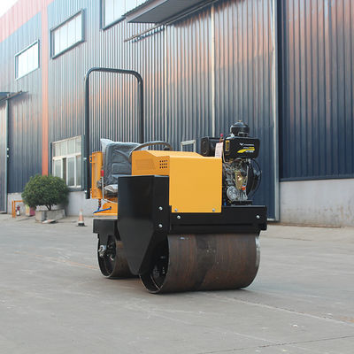 700mm 圧縮幅 駐車場圧縮用のミニ水力ディーゼルロードローラー