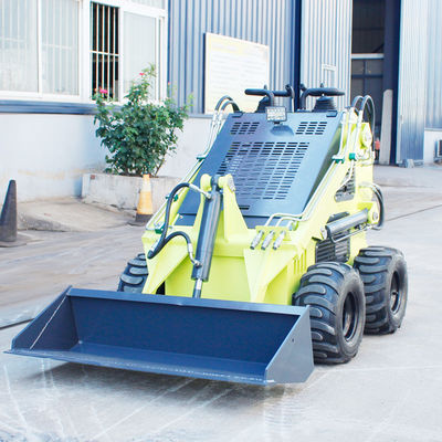 EPA 承認されたミニ スキッドステアローダー 950 kg マシン重量と 17.2 kW 電力