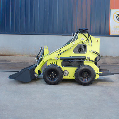 375KG 動作重量 付属装置付きミニ スキッドステアローダー EPA ディーゼルエンジン