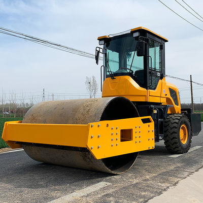 カワサキ水力バルブ 8t 8000kg 石灰と土を圧縮するためのディーゼルロードロール