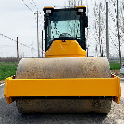 カワサキ水力バルブ 8t 8000kg 石灰と土を圧縮するためのディーゼルロードロール