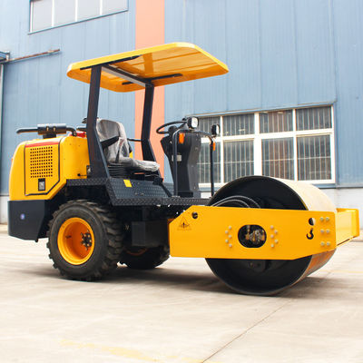 6000kg 6トンのミニコンパクター 輪輪幅1650mm