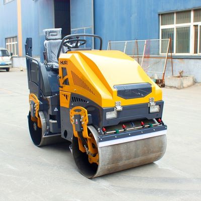 1 トン 1.5T 1.6T 2T 2.5T ディーゼル EPA ミニロードローラーコンパクター 小売用 2400*1150*1500mm